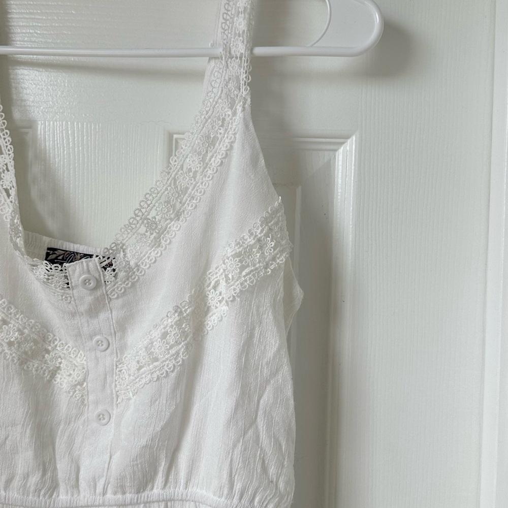 Women’s White Sleeveless Lace-Trim Maxi Dress - Picture 3 of 5